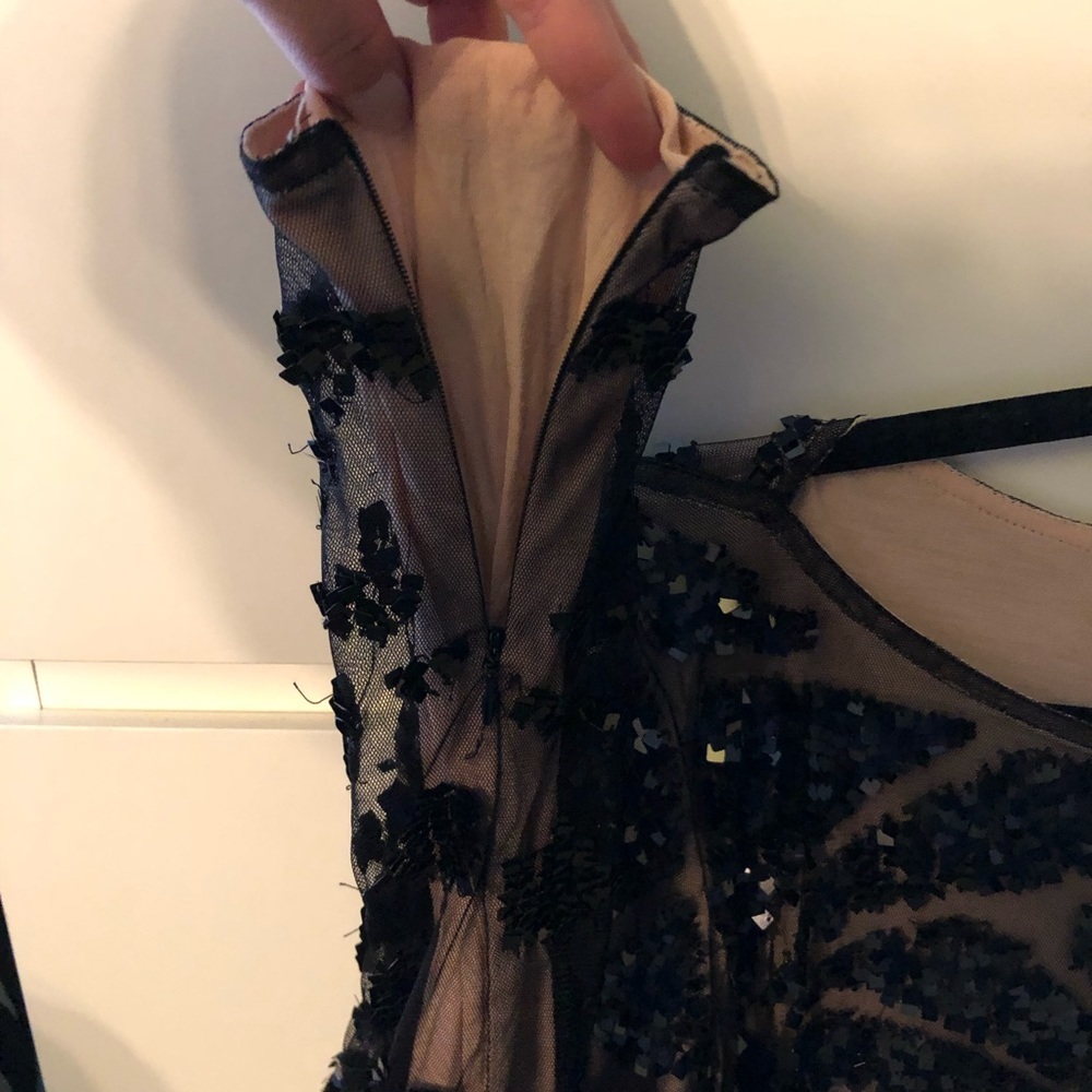 Beautiful sequined top - Picture 6 of 6